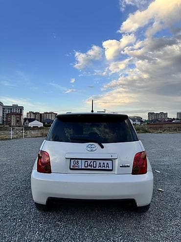 Toyota Ist: 2003 г., 1.5 л, Автомат, Бензин, Седан — 5