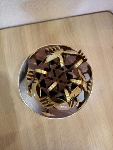 набор кухонных ножей: Набор кухонный, новый, 24 предмета (по 6 шт. ложки чайные, ложки — 2