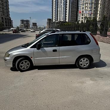 space runner: Mitsubishi Space Runner: 1999 г., 2 л, Автомат, Бензин, Минивэн — 4
