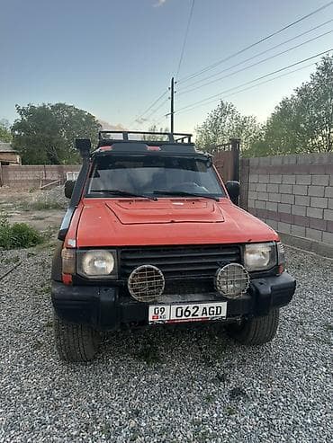 Mitsubishi Pajero: 1993 г., 3 л, Автомат, Бензин, Внедорожник