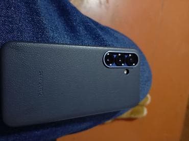 Чехол для смартфона Samsung - Материал: синтетическая кожа с фактурой at lalafo.kg Чехол для смартфона Samsung - Материал: синтетическая кожа с фактурой