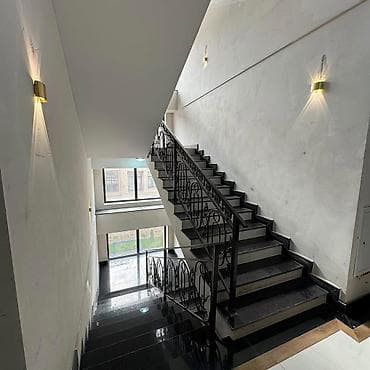 Квартиры: 3 комнаты, 100 м², Элитка, 3 этаж — 10