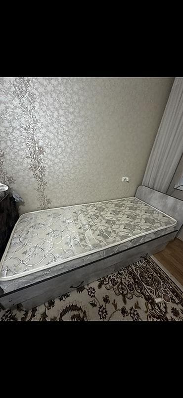 одна спальный кроват: Односпальная кровать, Б/у, С матрасом, длина - 200 см — 2