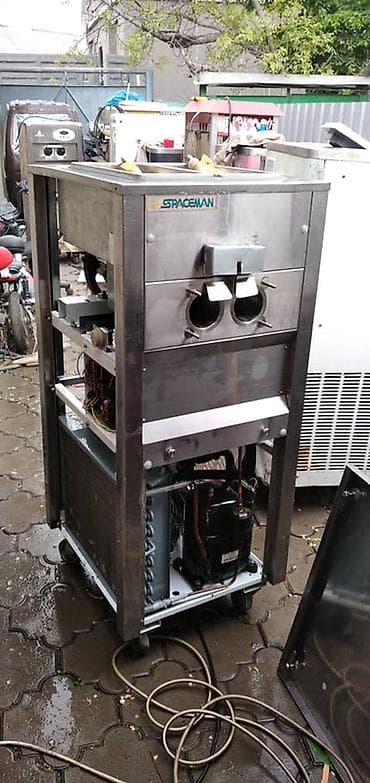 Оборудование для производства: Профессиональный Итальянский фризер для мягкого мороженого Spaceman — 1