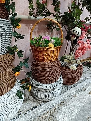 Цены от 2000сом до 3000сом. Плетёные кашпо и корзины ручной работы для