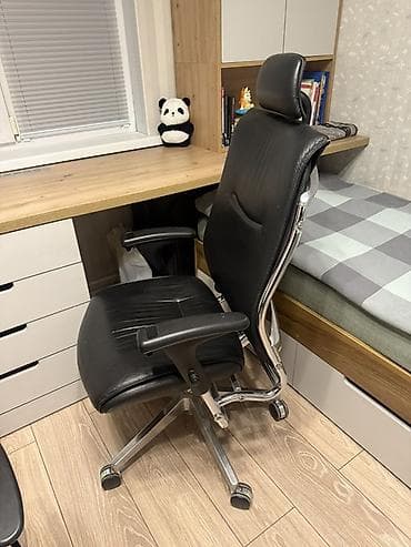 Офис креслолору: Офис креслолор, Дөңгөлөктүү, түсү - Кара, Булгаары lalafo.kg да — 2 Офис креслолору: Офис креслолор, Дөңгөлөктүү, түсү - Кара, Булгаары — 2