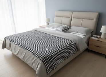 куплю двуспальную кровать: Двуспальная кровать, С матрасом, длина - 200 см — 1