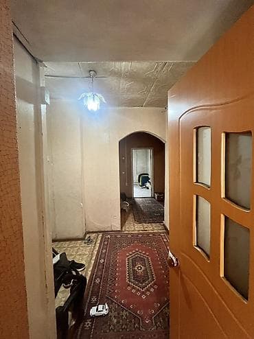 продажа квартир трёх комнатную аламидин 1: 3 комнаты, 83 м², 1 этаж, Старый ремонт — 3