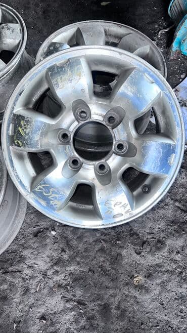 продаю титан диск на ниву: Литые Диски R 15 Комплект, отверстий - 4, Б/у — 2