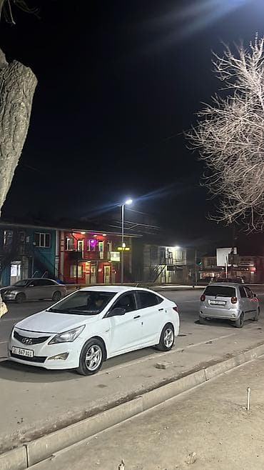 Hyundai Solaris: 2016 г., 1.6 л, Механика, Бензин, Седан