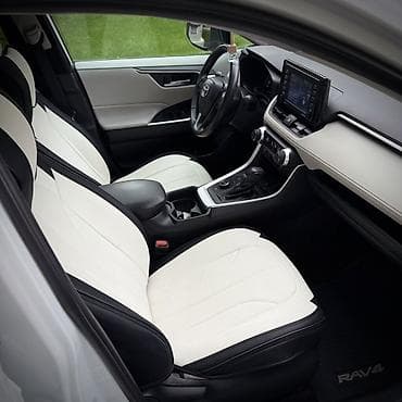 решетка на ипсум: Toyota RAV4: 2020 г., 2.5 л, Вариатор, Гибрид, Внедорожник — 7