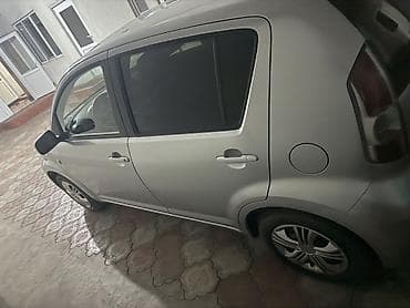 forester sg9: Daihatsu Sirion: 2008 г., 1 л, Механика, Бензин, Хэтчбэк — 4