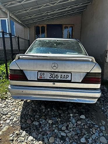 Транспорт: Mercedes-Benz W124: 1992 г., 2 л, Бензин, Седан — 3