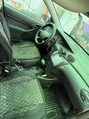 Транспорт: Ford Focus: 2002 г., 1.8 л, Автомат, Бензин, Универсал — 9