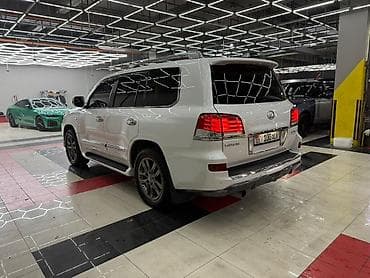 2011: Lexus LX: 2011 г., 5.7 л, Автомат, Газ, Внедорожник — 4