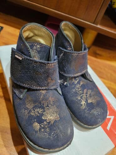 Продаю б/у детские осенние ботинки 27-го размера. Натуральная замша и