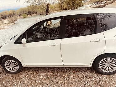 toyota iaris: Honda Fit: 2002 г., 1.3 л, Автомат, Газ, Универсал — 4