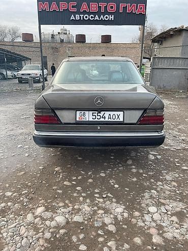 mazda 326: Mercedes-Benz W124: 1990 г. — 7