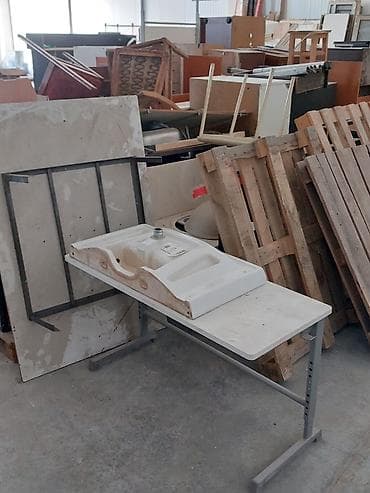 Мебельные гарнитуры: Комплект офисной мебели, Б/у, Тумба, ДСП, Платная доставка, цвет - Коричневый — 7