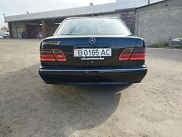 Mercedes-Benz E-Class: 2001 г., 2.8 л, Автомат, Бензин, Седан — 6