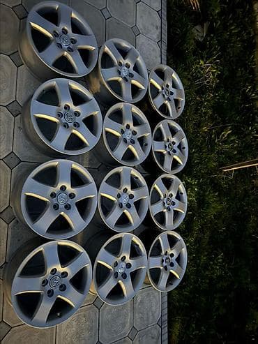 диски на самурай: Литые Диски R 16 Toyota, Комплект, отверстий - 5, Б/у — 4