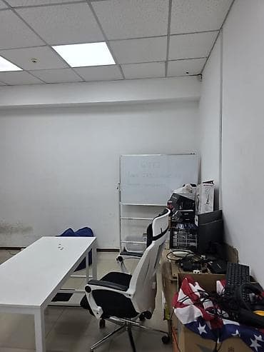сдаю асабняк: Аренда офисов, 17 м², В административном здании, С юридическим адресом — 4