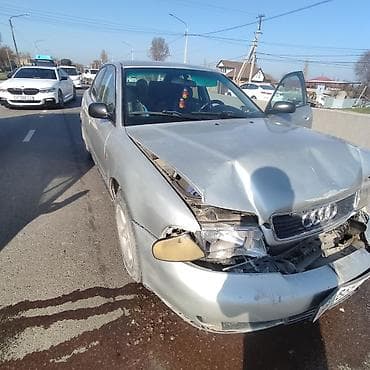 меня ровер: Audi A4 (B5), серебристый седан. Комплектация и особенности: - Кузов — 4