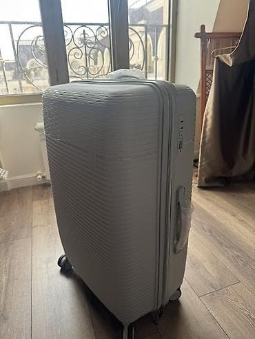 Чемодан, Новый, Материал: Пластик, Большой (более 70 л), Водонепроницаемость, Вращающиеся колеса на 360°, На колесах