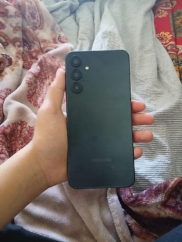 монитор с камерой заднего вида: Samsung Galaxy S25+, 256 ГБ, цвет - Черный — 1