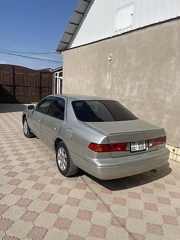 Toyota Camry: 2001 г., 2.2 л, Автомат, Бензин, Седан at lalafo.kg Toyota Camry: 2001 г., 2.2 л, Автомат, Бензин, Седан
