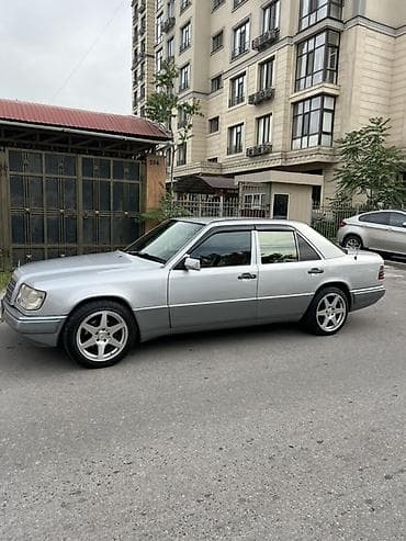 бар авто: Mercedes-Benz W124: 1994 г., 2.2 л, Автомат, Бензин, Седан — 3