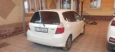 Honda Fit: 2004 г., 1.3 л, Автомат, Бензин, Хэтчбэк