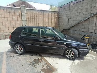 geely automobile: Volkswagen Golf: 1995 г., 1.6 л, Механика, Бензин, Хэтчбэк — 9