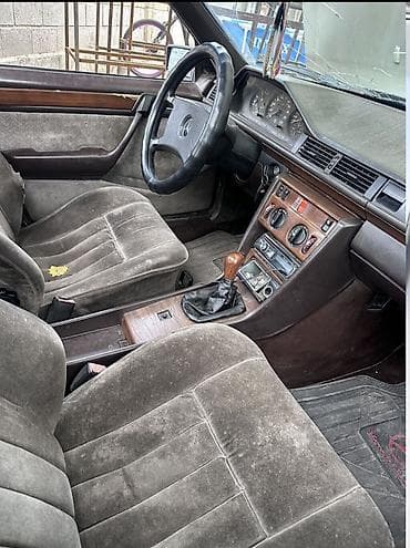 мерс 210 рул: Mercedes-Benz E-Class: 1989 г., 2 л, Кол менен иштөөчү, Седан — 4