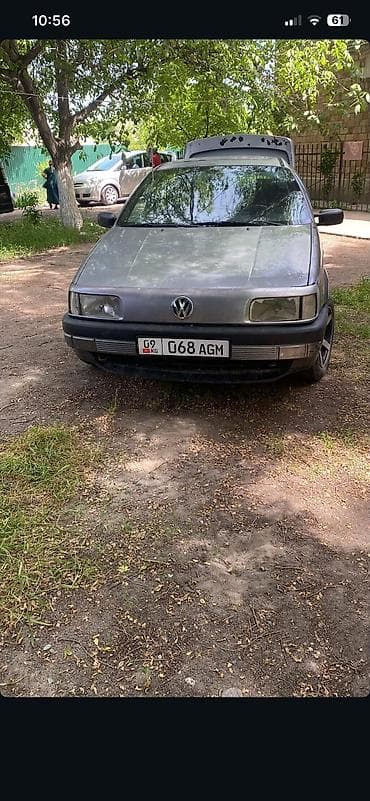 Volkswagen Passat: 1991 г., 1.8 л, Бензин, Седан — 2