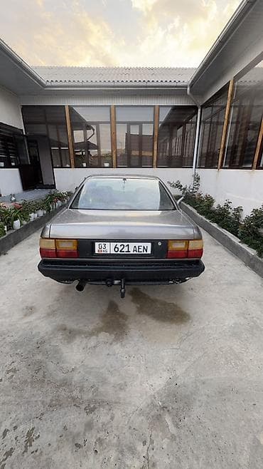 byd e6: Audi 100: 1990 г., Седан — 4