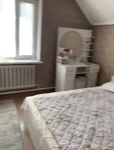 Үйлөр: 🔥 СРОЧНО ПРОДАЁТСЯ ДВУХЭТАЖНЫЙ ДОМ! 🏡 📍 Район: Нижняя Ала-Арча Удобное — 5