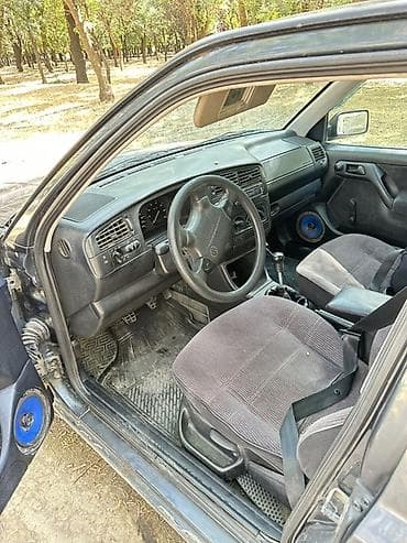 matiz diska: Volkswagen Vento: 1996 г., 1.8 л, Механика, Бензин, Седан — 7