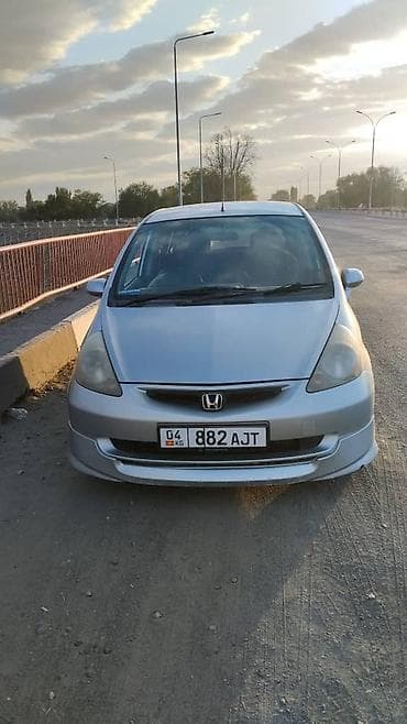 Honda Fit: 2002 г., 1.3 л, Вариатор, Бензин, Хэтчбэк