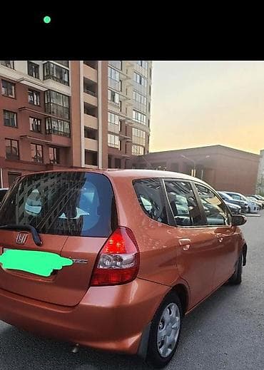 lada 4x4: Honda Fit: 2005 г., 1.4 л, Автомат, Бензин, Хэтчбэк — 5