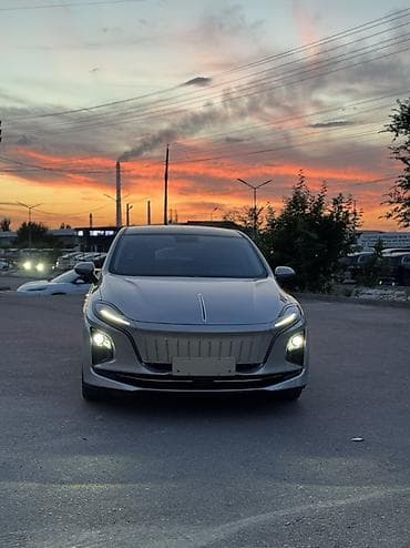 2022: Brilliance : 2022 г., Автомат, Гибрид, Седан — 2