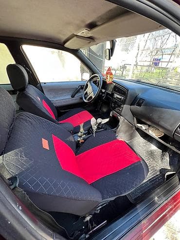 2 8: Volkswagen Passat: 1992 г., 1.8 л, Механика, Бензин, Седан — 8