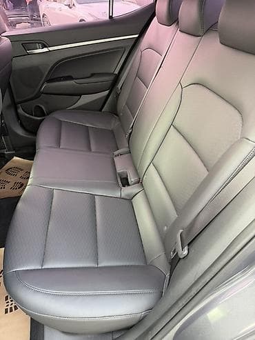 q 7: Hyundai Elantra: 2019 г., 1.6 л, Автомат, Бензин, Седан — 9