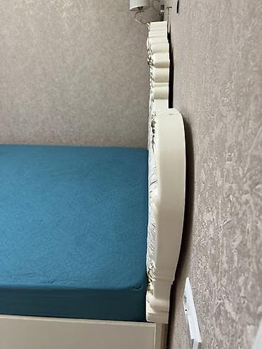 размер одеяла 2 х спального: Двуспальная кровать, С мягким изголовьем, длина - 200 см — 1