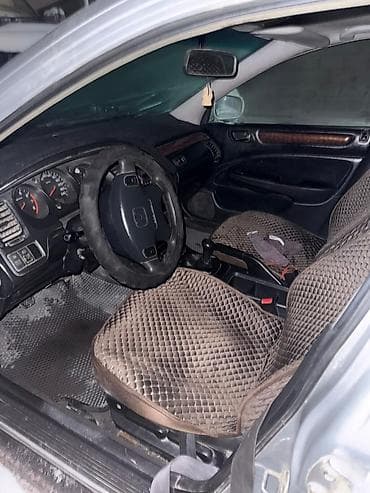 значок хонда: Honda Accord: 2001 г., 1.8 л, Механика, Бензин, Хэтчбэк — 5