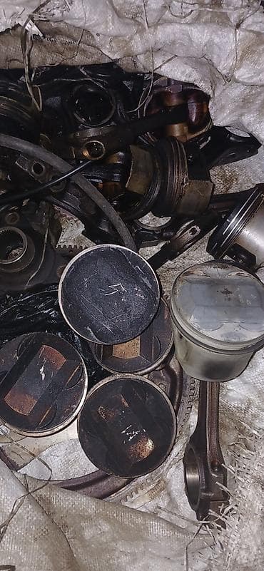 Автохимия: Поршни Mercedes-Benz Б/у — 1