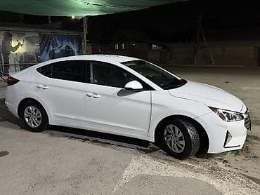Транспорт: Hyundai Elantra: 2018 г., 2 л, Автомат, Бензин, Седан — 9