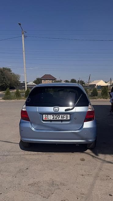 Унаа: Honda Fit: 2002 г., 1.3 л, Вариатор, Бензин, Хетчбек — 3