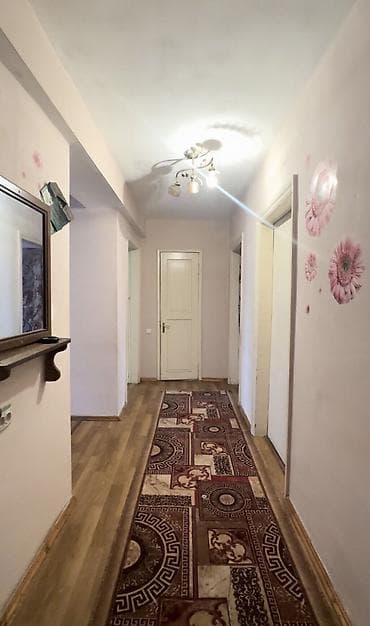 Квартиры: 4 комнаты, 81 м², 5 этаж, Косметический ремонт — 5