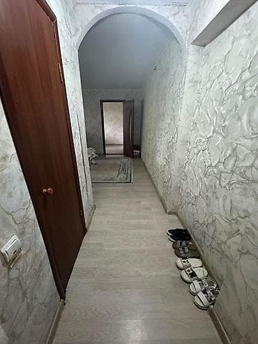 2 bedroom: Жибек жолу Сдается 2х ком квартира Этаж: 4 из 5 Косметический — 1